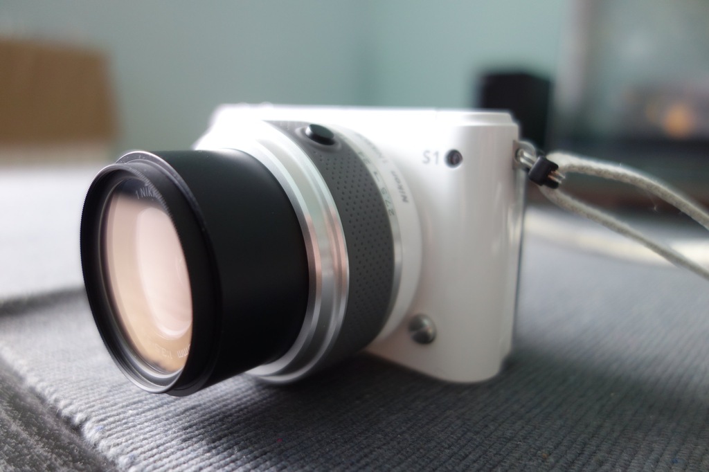 Aparat Nikon S1 z obiektywem kit 11-27.5 f/3.5-5.6