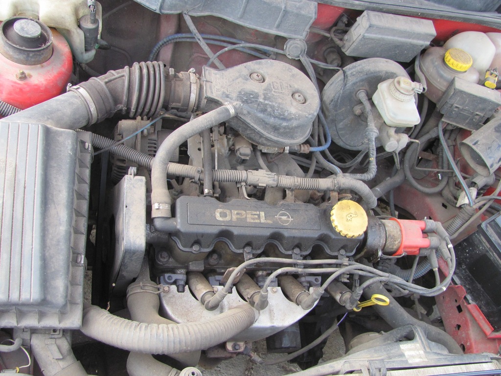 SILNIK OPEL ASTRA F 1.4b 44kW r.98 SEDAN