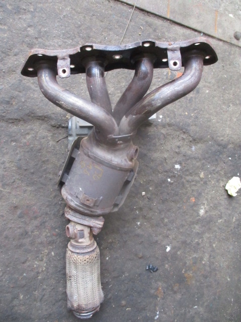 HYUNDAI I30 1.4 16V KATALIZATOR KOLEKTOR