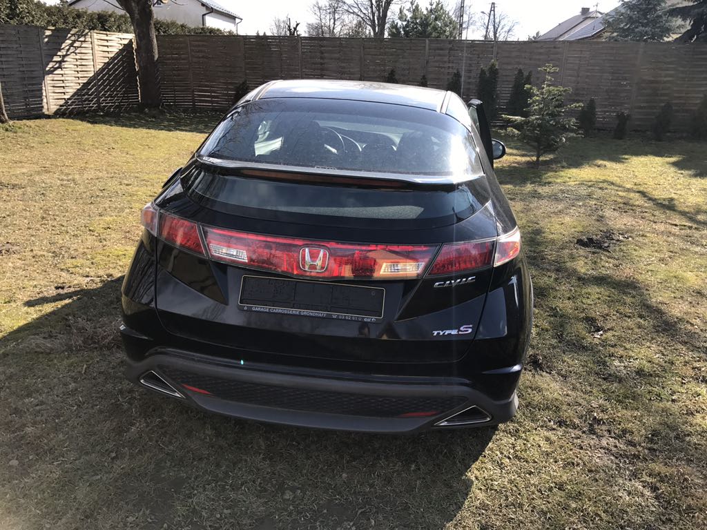 Honda Civic UFO Type S xenon uszkodzona, deska OK