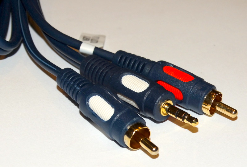 Kabel wtyk 3,5stereo/2*wtyk RCA czincz2,5m VITALCO