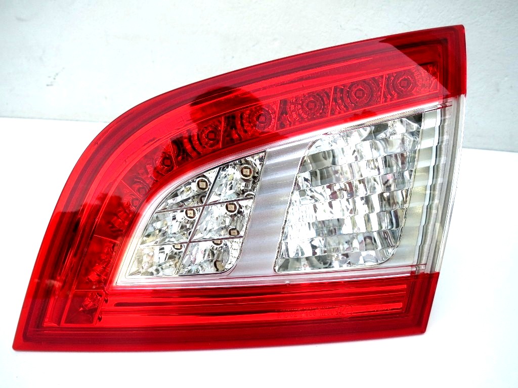 LAMPA TYŁ PEUGEOT 508 SW KOMBI PRAWA TYLNA KLAPA