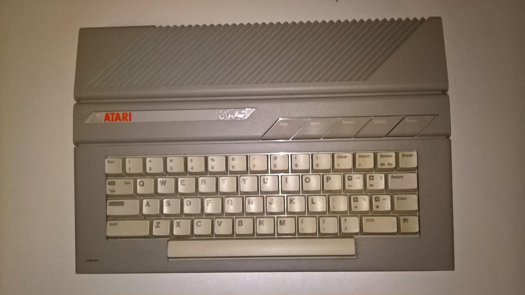 ATARI 65XL