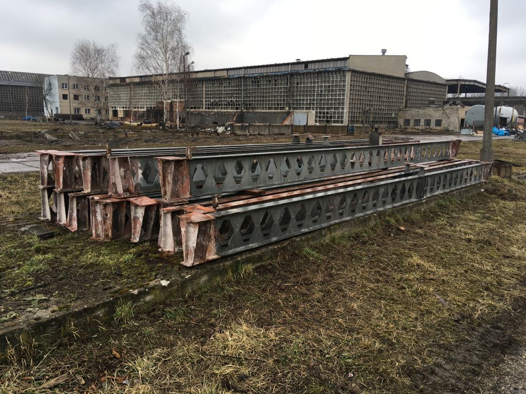 MASYWNA KONSTRUKCJA Z ROZBIÓRKI HALI - 2zł/kg