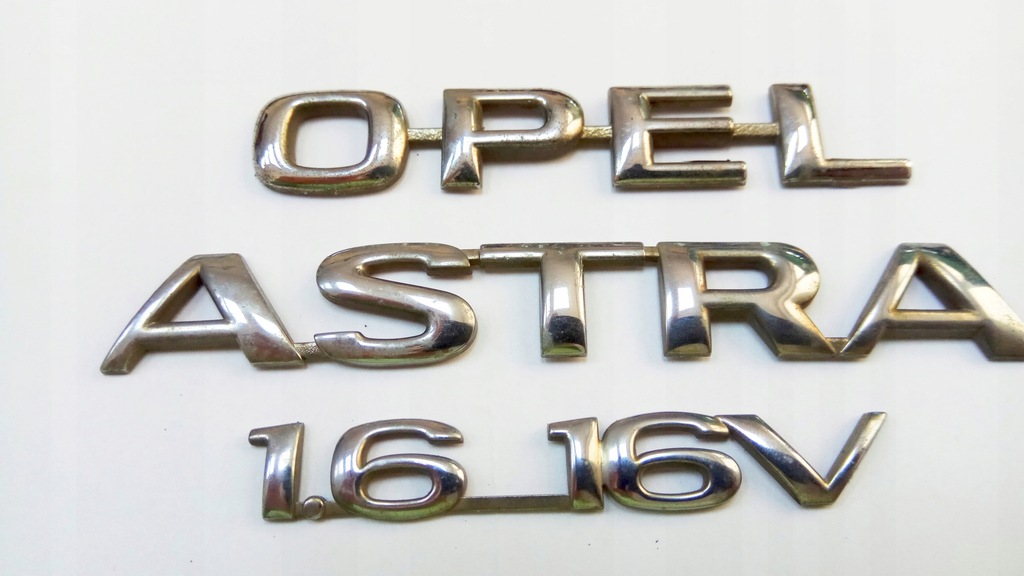 ZNACZEK EMBLEMAT LOGO TYŁ II G OPEL ASTRA 1.6 16V