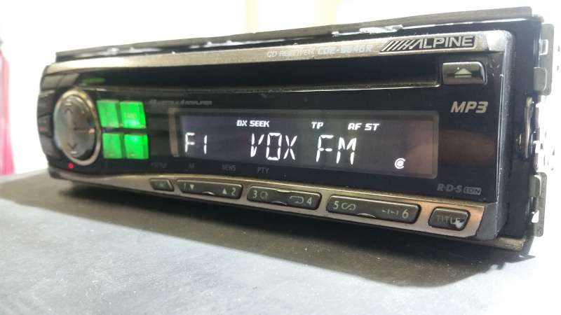 RADIO ALPINE CDE 9846R CD MP3 4X45W SUB-OUT