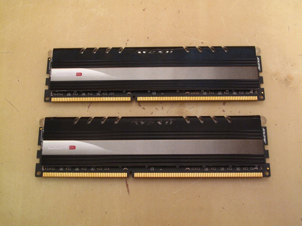 AVEXIR CORE BLUE LED 8GB DDR3 1600MHz DIODY TOP !!