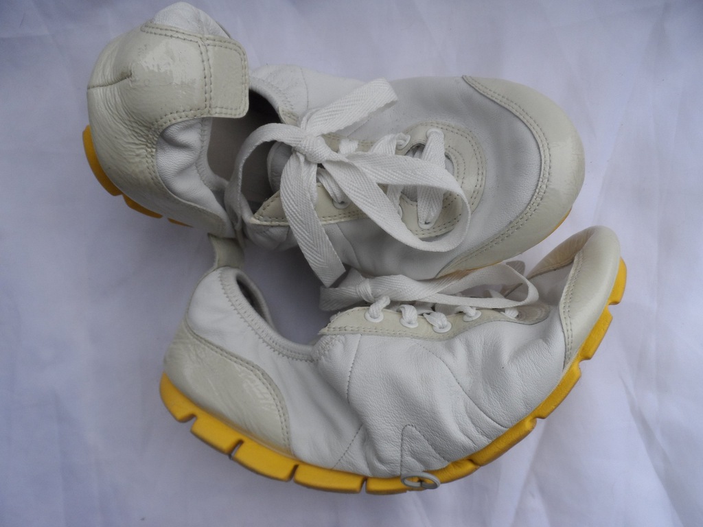 CLARKS NATURAL MOVEMENT BALANCE CONCEPT