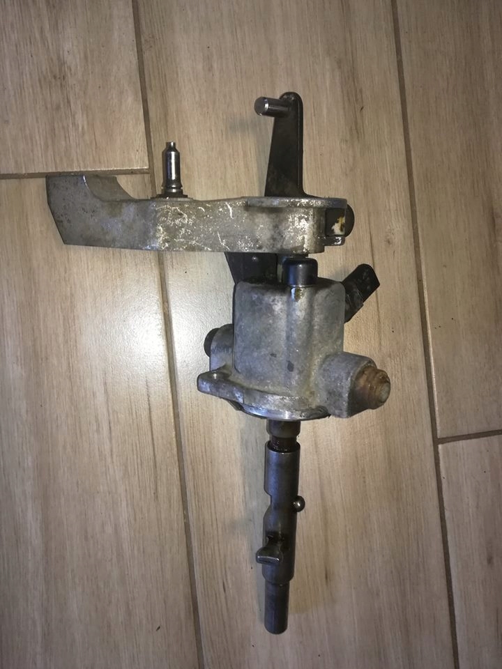 WYBIERAK SKRZYNI BIEGÓW T5 1.9 TDI 7H0711051N