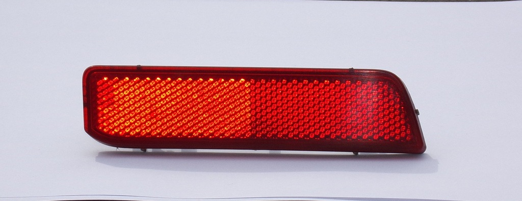 OPEL VECTRA C KOMBI ODBLASK LEWY 13106911