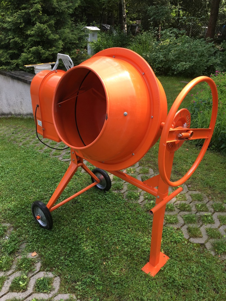Betoniarka Power Tec 120L