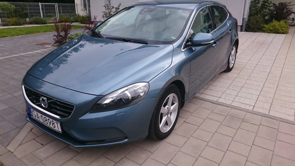 Volvo V40 Momentum + Pakiety 2012 T3 150KM