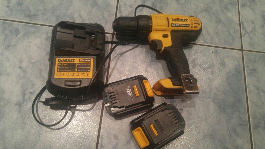 Dewalt dcd 2024 733