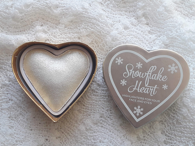 Makeup Revolution SNOWFLAKE HEART limitowany!