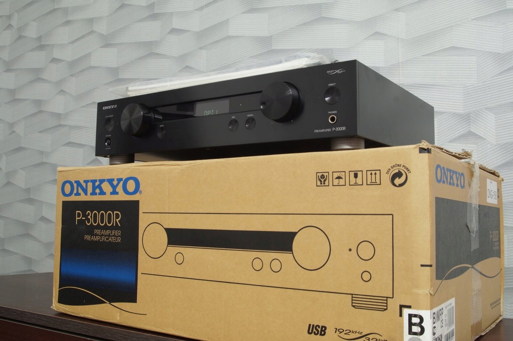 Zadbany Przedwzmacniacz Onkyo P-3000R z DAC