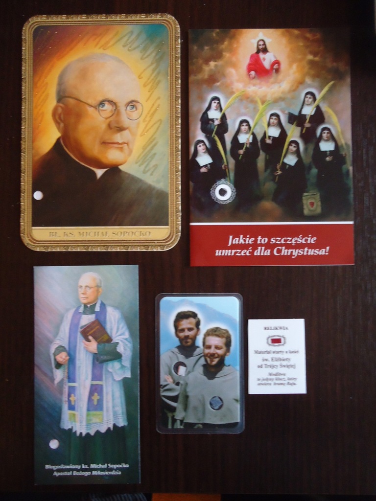 Pięć różnych obrazków z relikwiami świętych