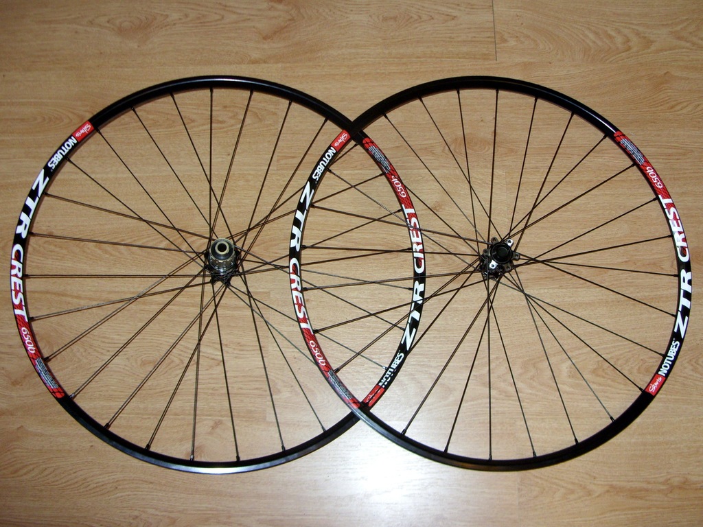 ULTRALEKKIE KOŁA 27.5 ZTR CREST NOVATEC 1355gram
