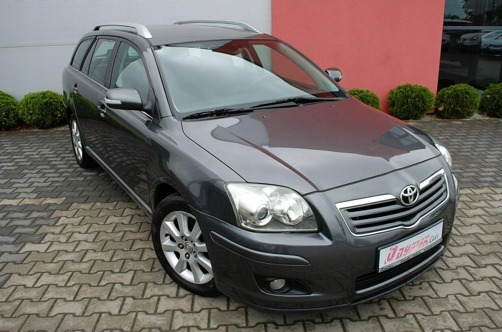 Toyota Avensis Opłacona