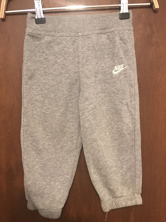Spodnie dresowe Nike 86-92 stan idealny szare