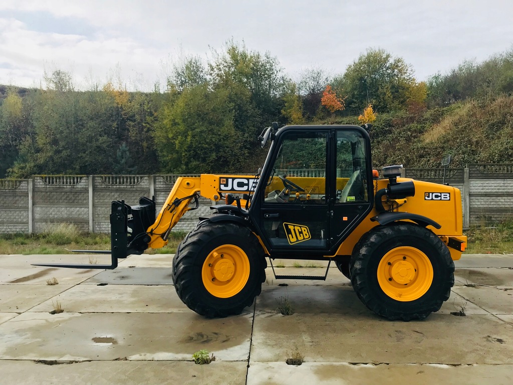 Ładowarka JCB 526-55 LOADALL Widły 02' REZERWACJA