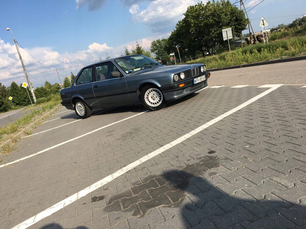 Bmw e30 coupe