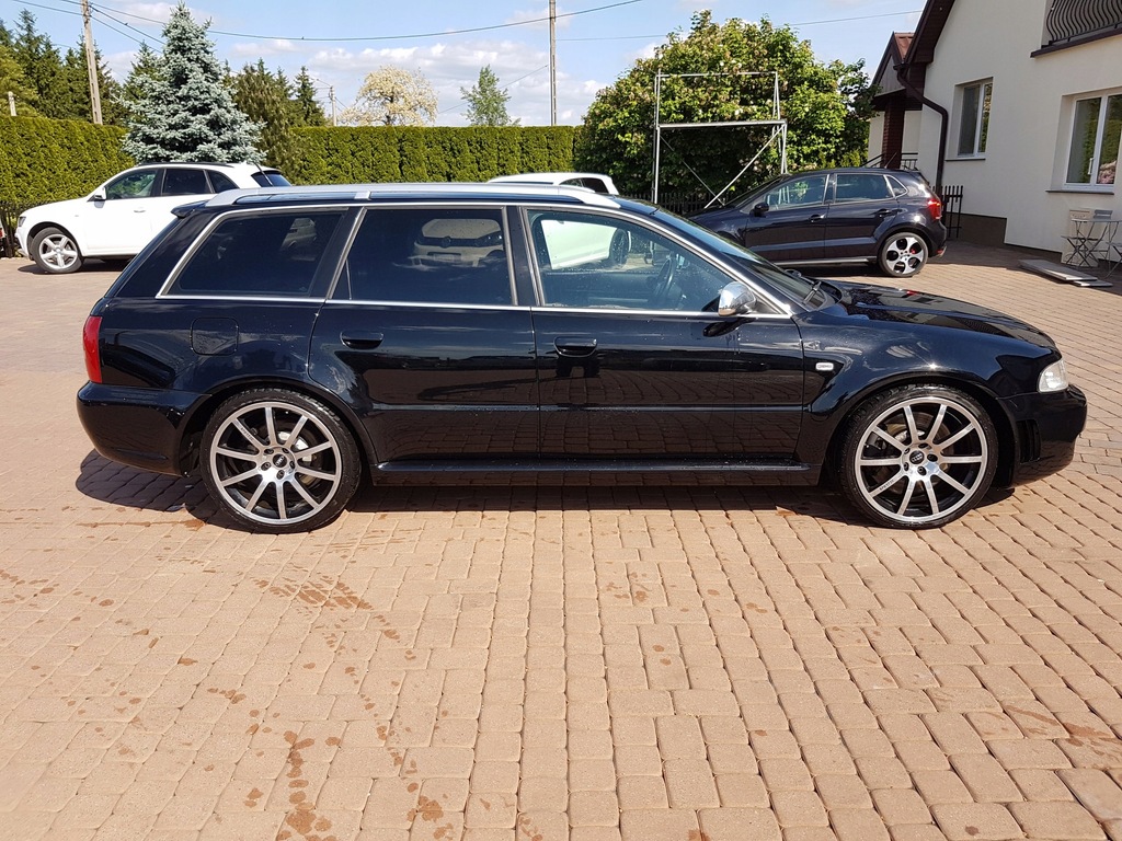 AUDI RS4 B5