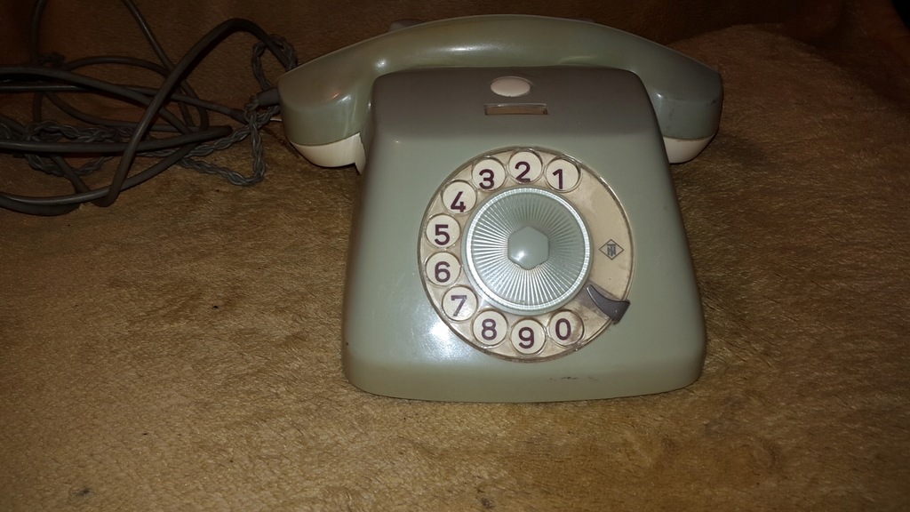 STARY ŁADNY NIEMIECKI TELEFON TN model E2
