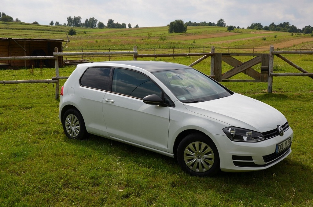 Volkswagen Golf VII 1.6TDI - 3 drzwi; biały.