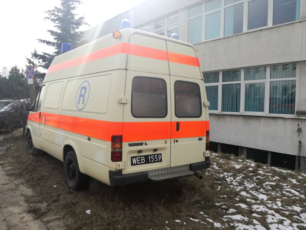 Ford Transit (karetka sanitarna)