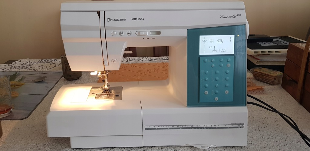 Maszyna do szycia Husqvarna Viking 183 Emerald