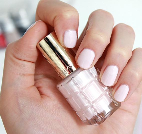 L`OREAL LAKIER DO PAZNOKCI 114 NUDE DEMOISELLE