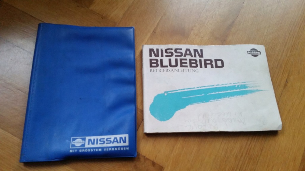 Instrukcja obsługi z etui Nissan Bluebird U11 de