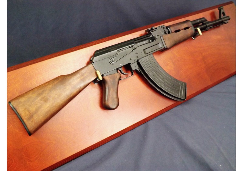 REPLIKA ZNANEGO KARABINU AK47, TABLO DENIX 1086+TD