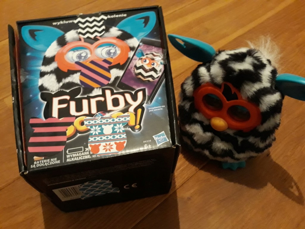 HASBRO FURBY MÓWI PO POLSKU CZARNO BIALY