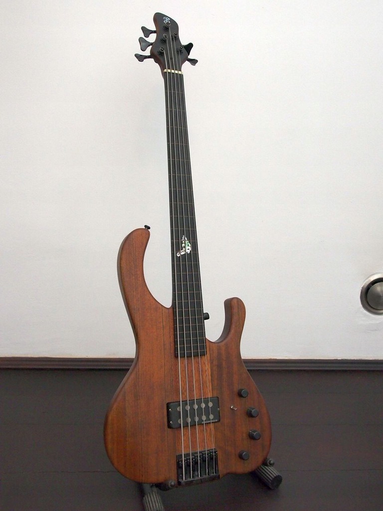 Okazja! Bass fretless 5str lutnicza Witwicki Witwa