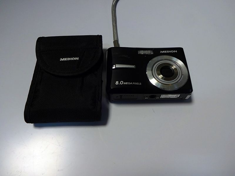 APARAT MEDION MD 85962 8MPX