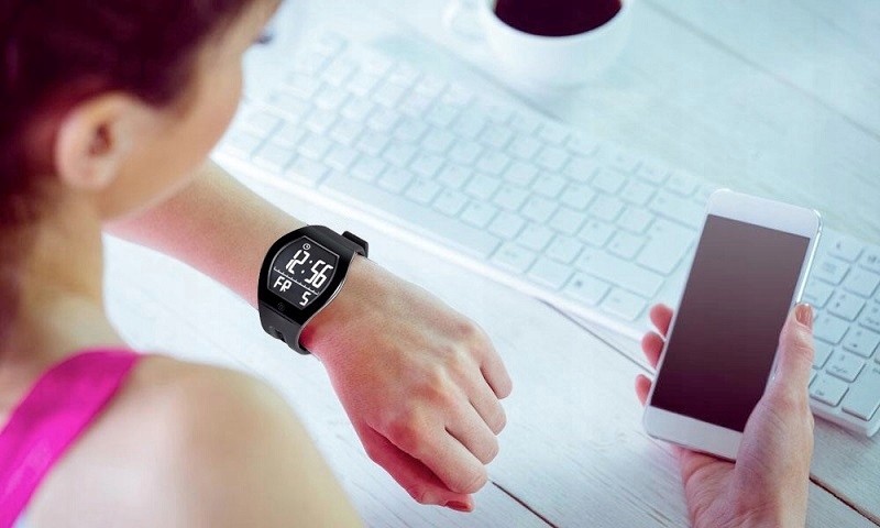 smartwatch e ink