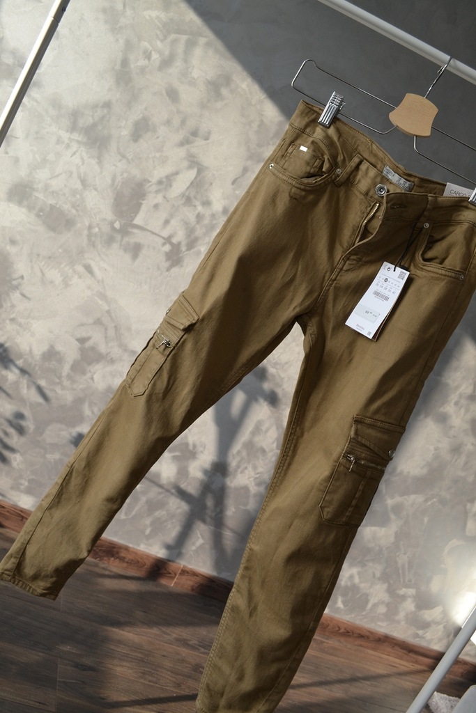 66. Nowe bojówki Bershka r. S - DEYNN
