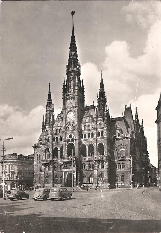 CZECHY - LIBEREC - RATUSZ + STARE AUTA - 1960R