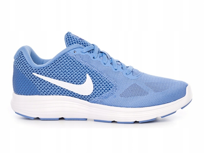 nike revolution 3 cena