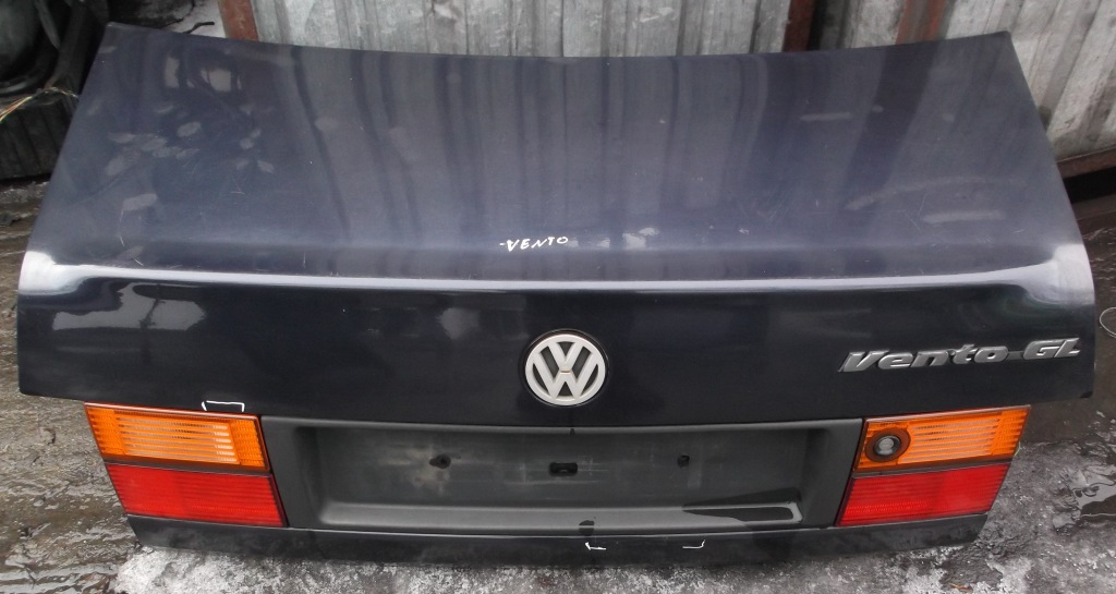 VW Vento 91-98 Klapa tył bagażnika sedan Kraków