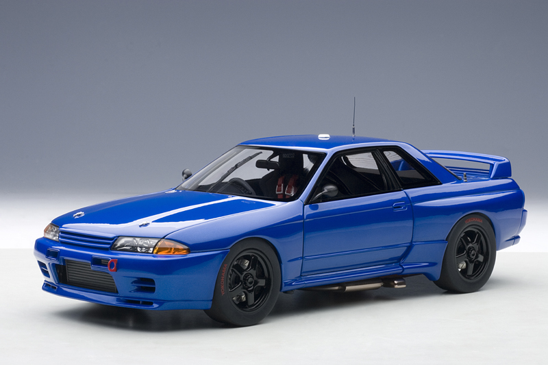 NISSAN SKYLINE GT-R R32 AUTOART BLUE (NOWY) 1/18