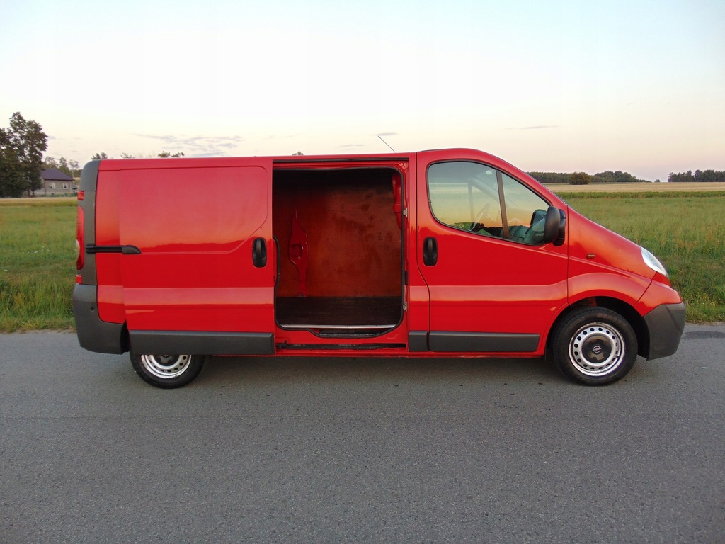 Opel vivaro long