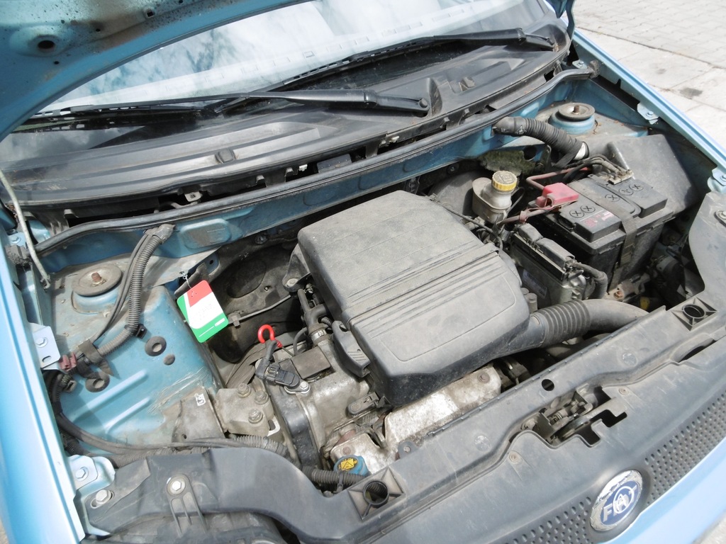 ZBIORNICZEK WYRÓWNAWCZY PŁYNU FIAT PANDA II 1.2 8V