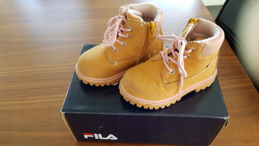 Buty FILA dla dziewczynki Kozaki / Trapery roz. 22