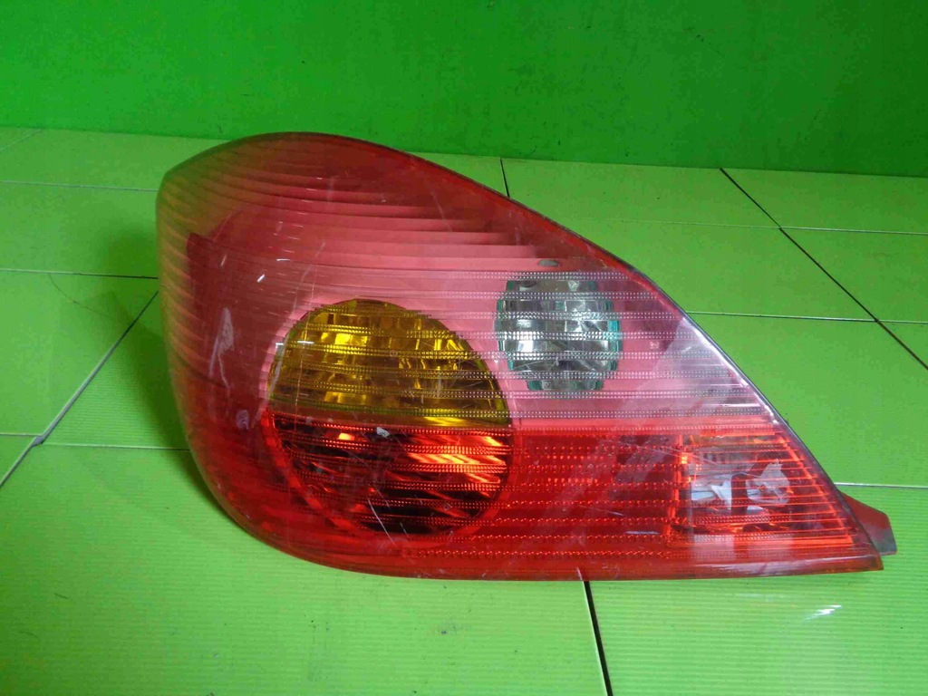 OPEL TIGRA B TWIN TOP CABRIO 06 lampa lewa tyl