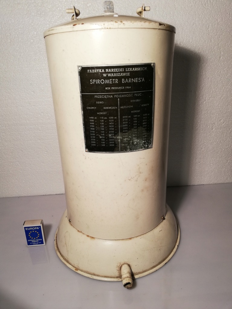Stary spirometr Barnes'a medycyna PRL 1964r.