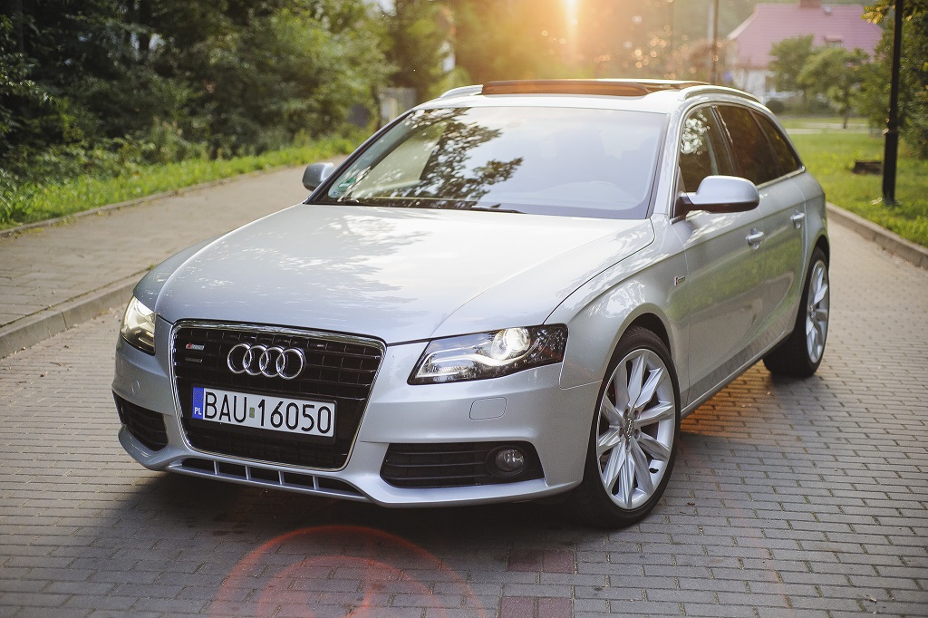 Audi A4 B8 3.0TDI 2011r. QUATTRO **Prywatnie** - 7171785234 - Oficjalne ...