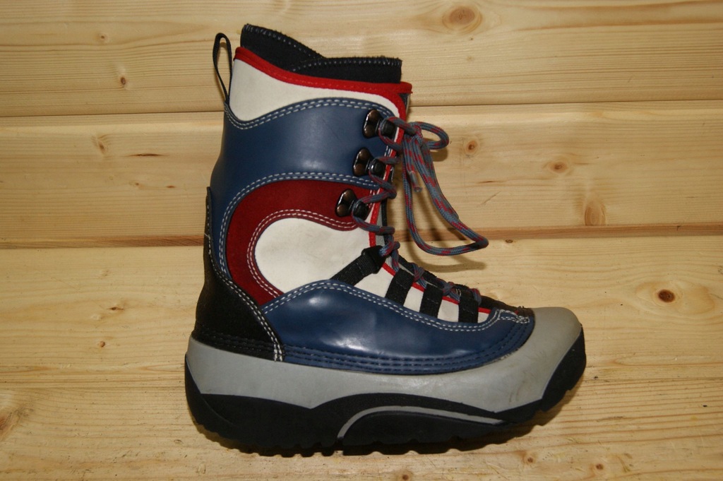 FN346 Buty snowboardowe Stuf 22,5