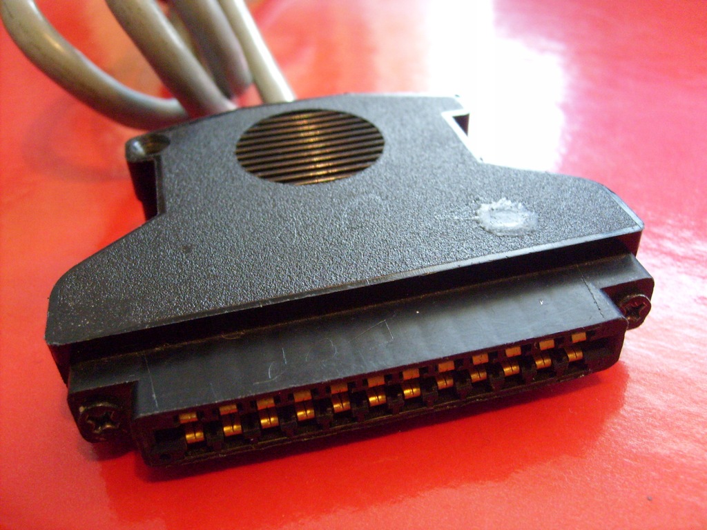 Wtyczka do user port w Commodore 64